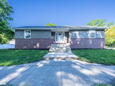 1611 Main St