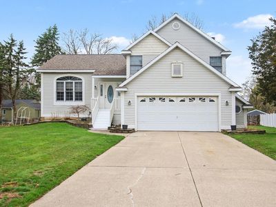 477 Pine Wood Ct