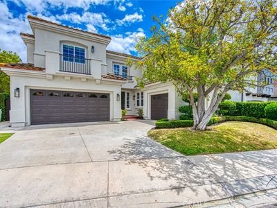 30 Eisenhower Ln
