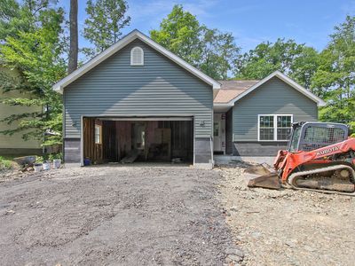 22 Basil Rock Ct