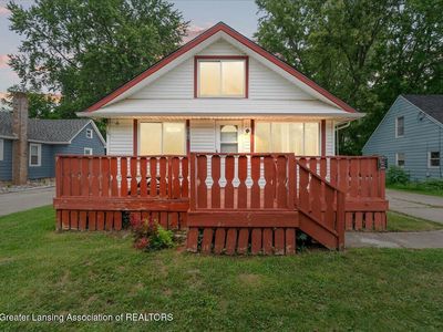 506 W Paulson St
