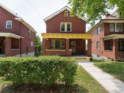 2423 Brighton Rd