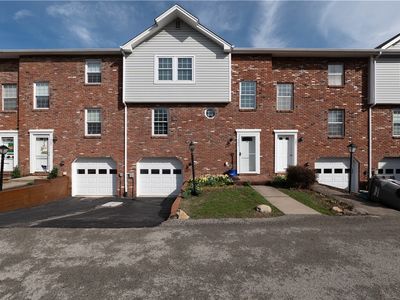 325 Carters Grove Dr