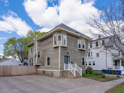 923 Broadway