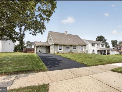 37 Princeton Ln