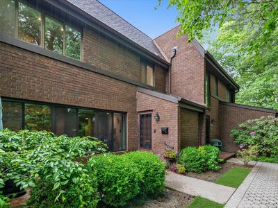 41 Spring Hollow