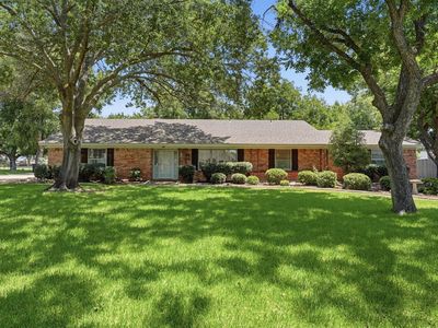 6107 Belvidere Cir
