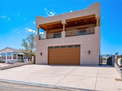 906 Riverfront Drive