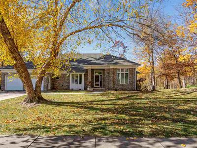 1919 Oak Knolls Ct SE