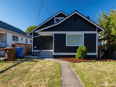 869 S 40th Street
