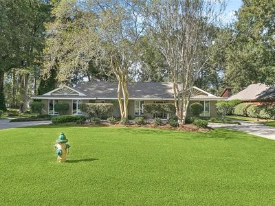 689 N Beau Chene Dr
