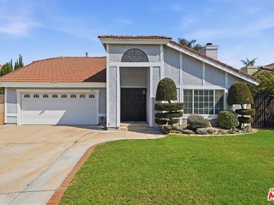 1045 Grossmont Dr