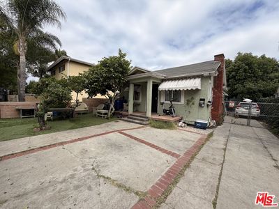1032 N Ridgewood Pl