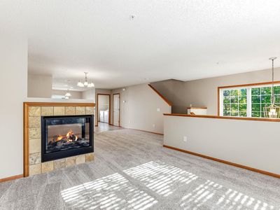 880 Ledgestone Dr