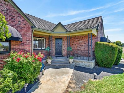 16696 N Locust Tree Rd