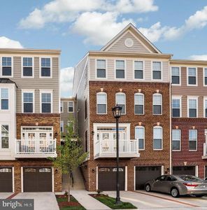 Property at 25214 Split Creek Ter, Chantilly, VA