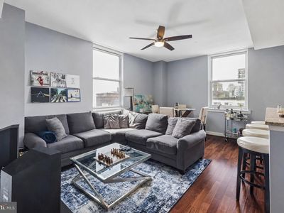 111 S 15th St APT 1803