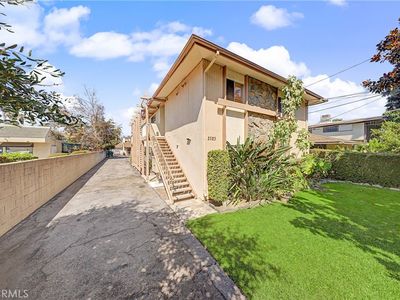 2521 S 6th Ave