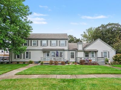 5591 Grand Traverse Ln