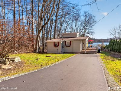 73 Lakeview Drive