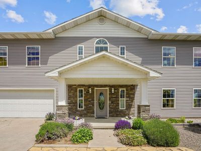 462 E Highway 81