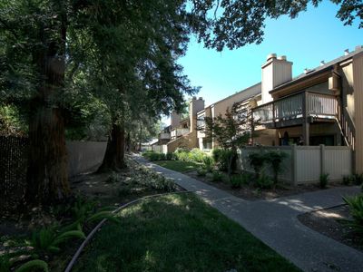546 Woodside Oaks APT 6