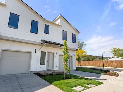 Property at 2024 Sunset Dr Unit 2, Medford, OR