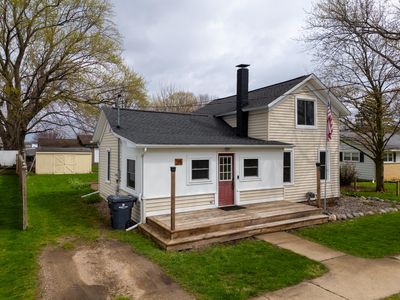 215 Lincoln St