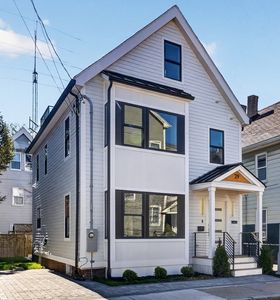 29 Line St