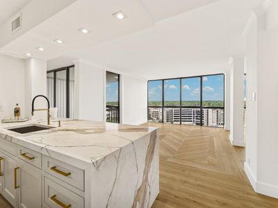 5001 Woodway Dr #1305