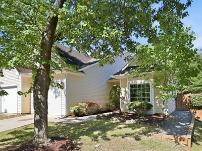 4215 Holston Dr