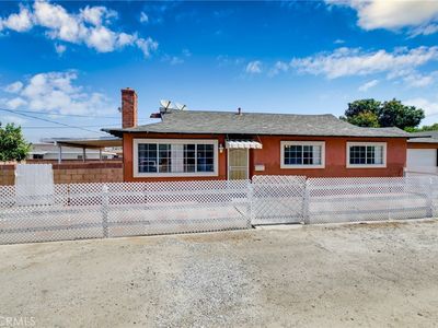 4605 Cedar Ave