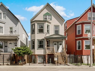 3850 W Diversey Ave