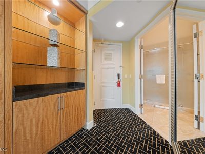 2000 N Fashion Show Dr UNIT 2704