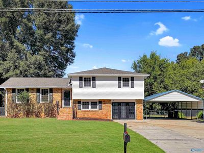 1306 Oster Dr NW