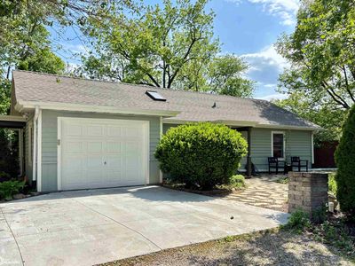 916 S Main Pl