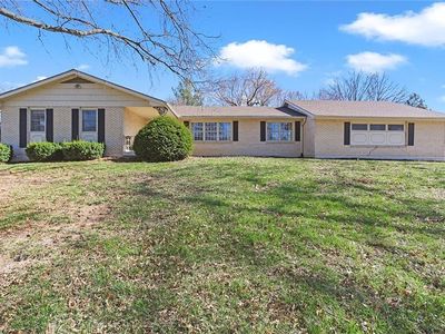 2 Maple Cir