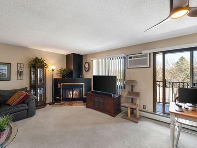 7601 W 101st St APT 302