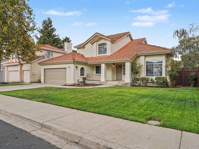 850 Nicholas Ct