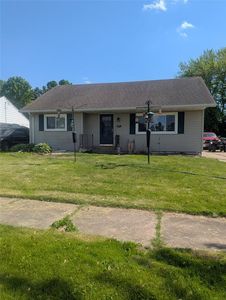 418 E School