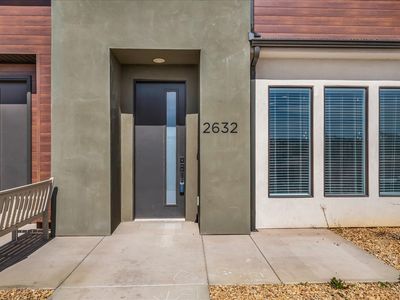 2632 E Wake Ln