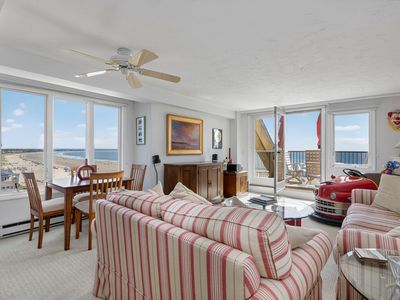 191 E Grand Avenue #701
