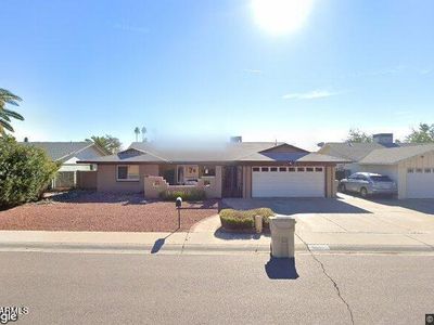 5001 W FRIER Drive