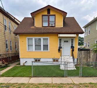 85 N 11Th St