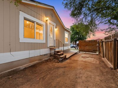 1152 Los Nardos Dr SE