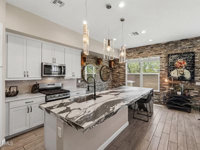 5041 E WOODRIDGE Drive