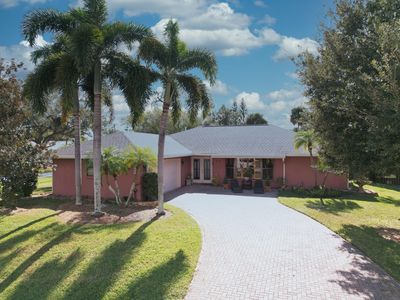 2142 SW Jaguar Avenue