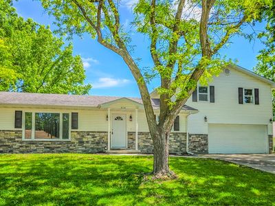 2110 Crestline Dr