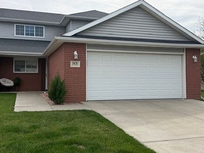 7631 Maple Village Dr