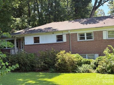 937 Nottingham Dr